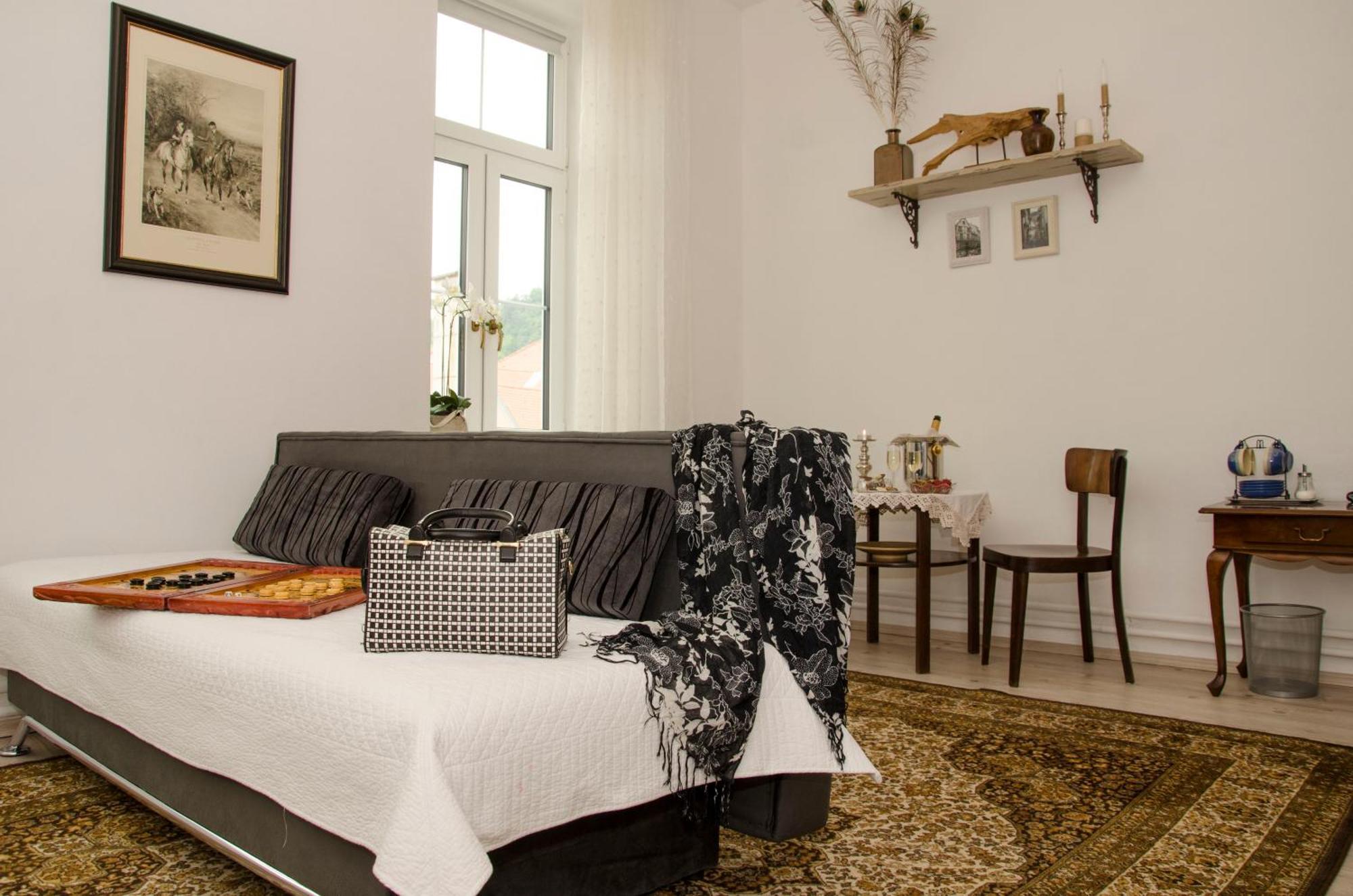 Laško Trubarjev Art Boutique Hotel חדר תמונה